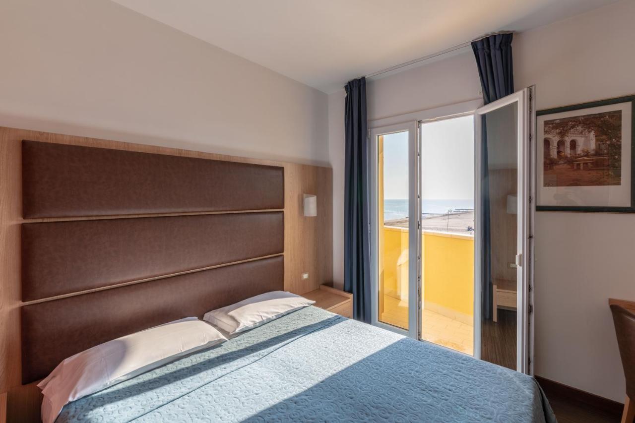 Mondial Hotel 3*