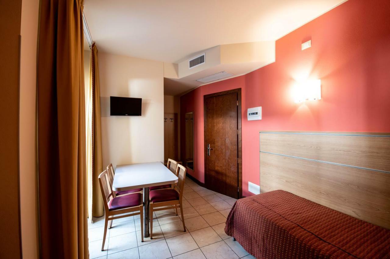 Hotel Mondial