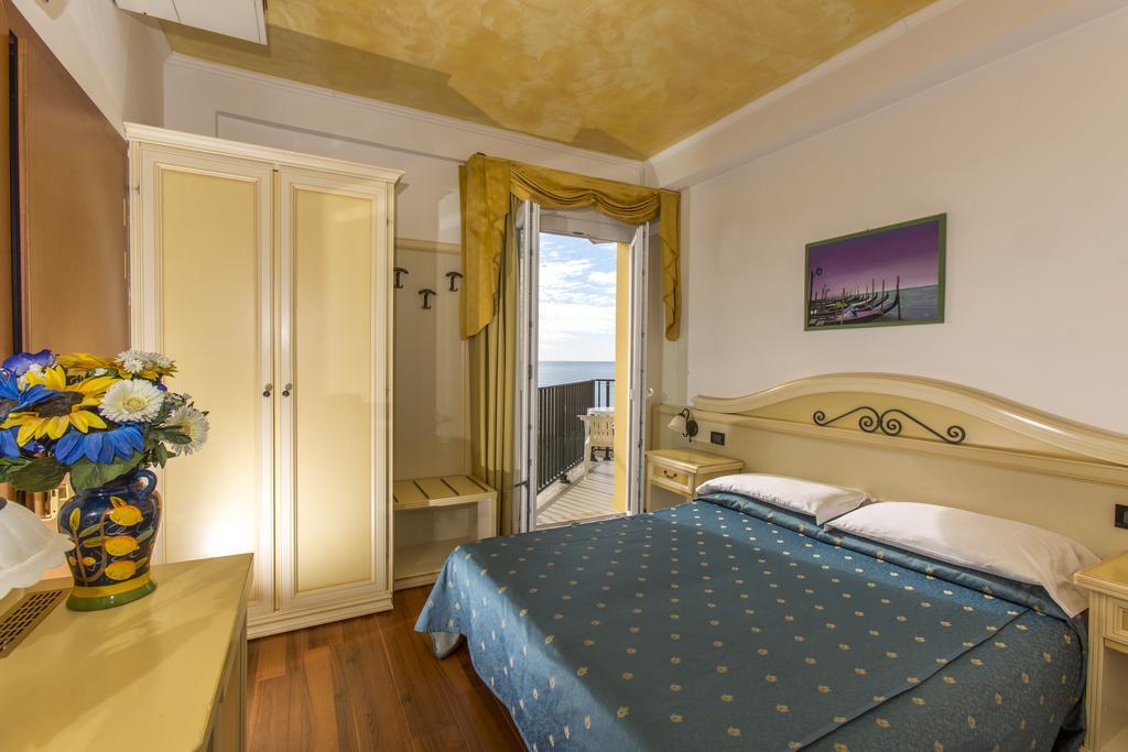 Hotel Mondial Jesolo