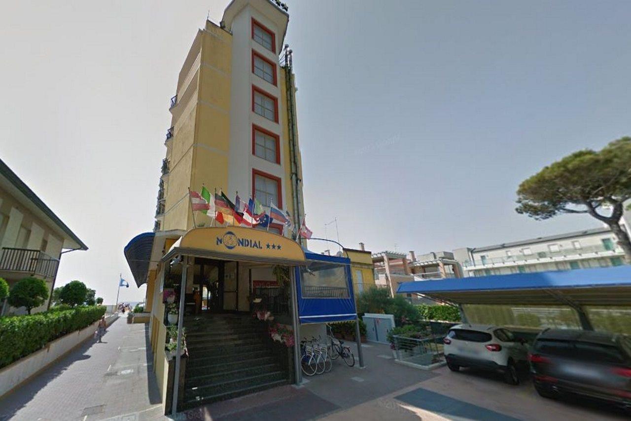 Mondial Hotel 3*