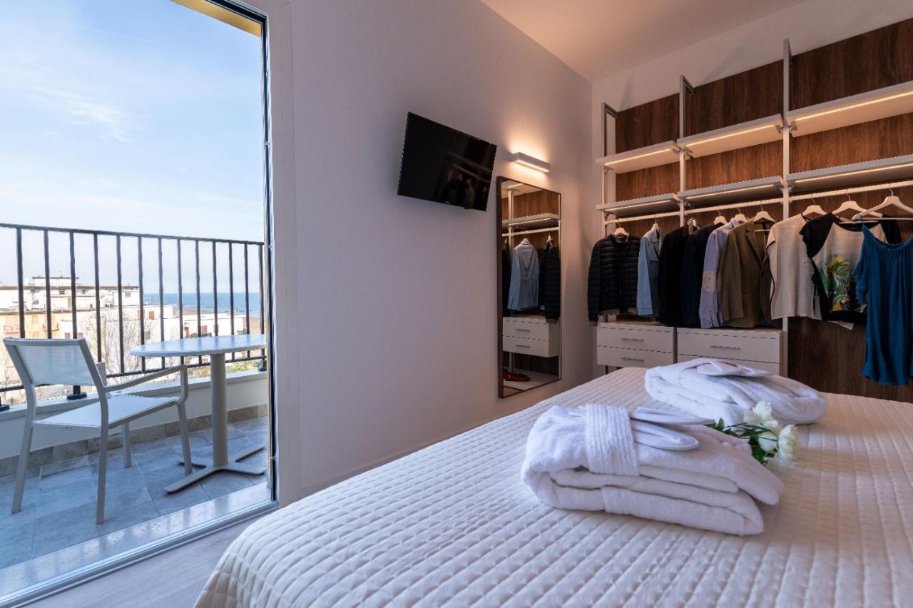 Mondial Hotel 3*